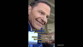 Must watch! Mega preacher Kenneth Copeland is a reptilian.
