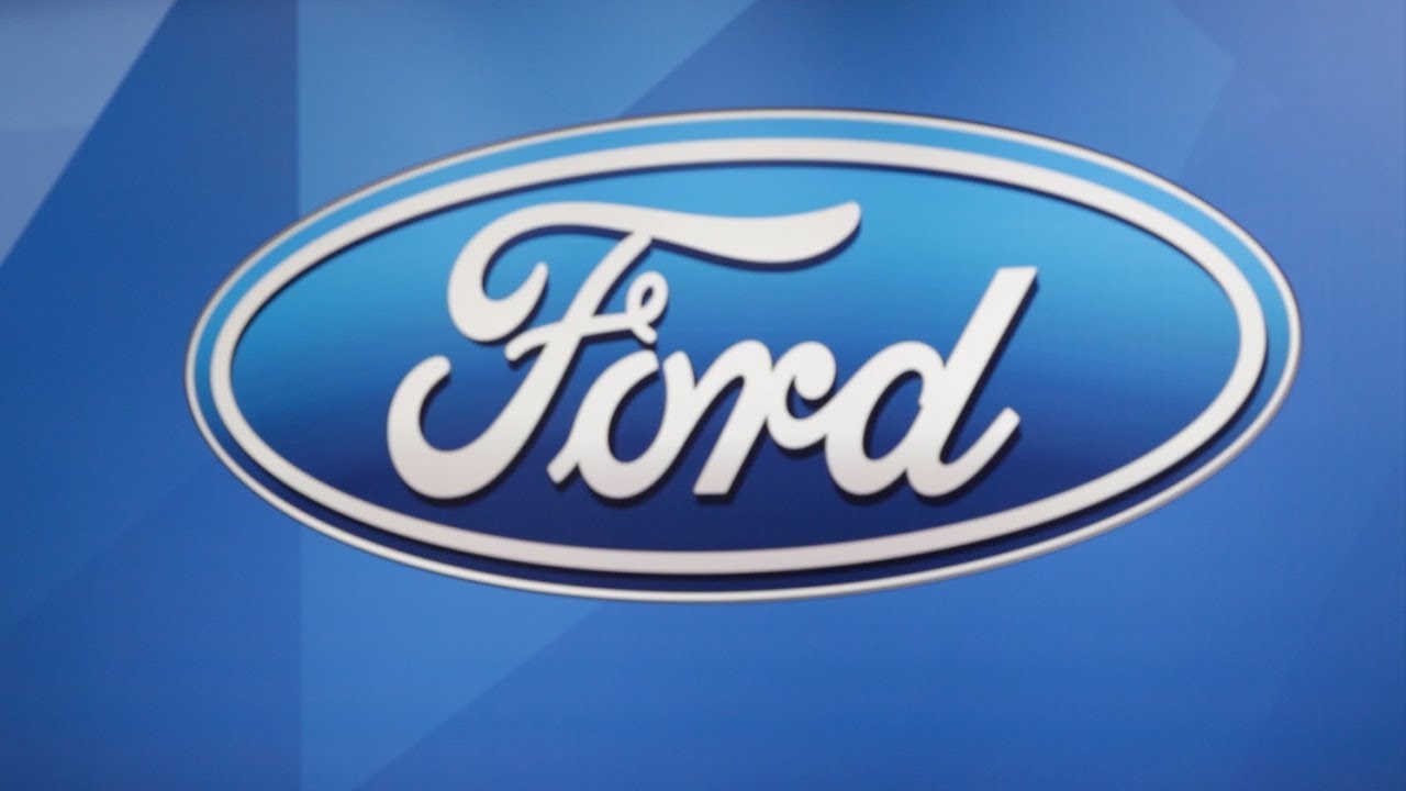 GDP Rises, New Ford Mustang