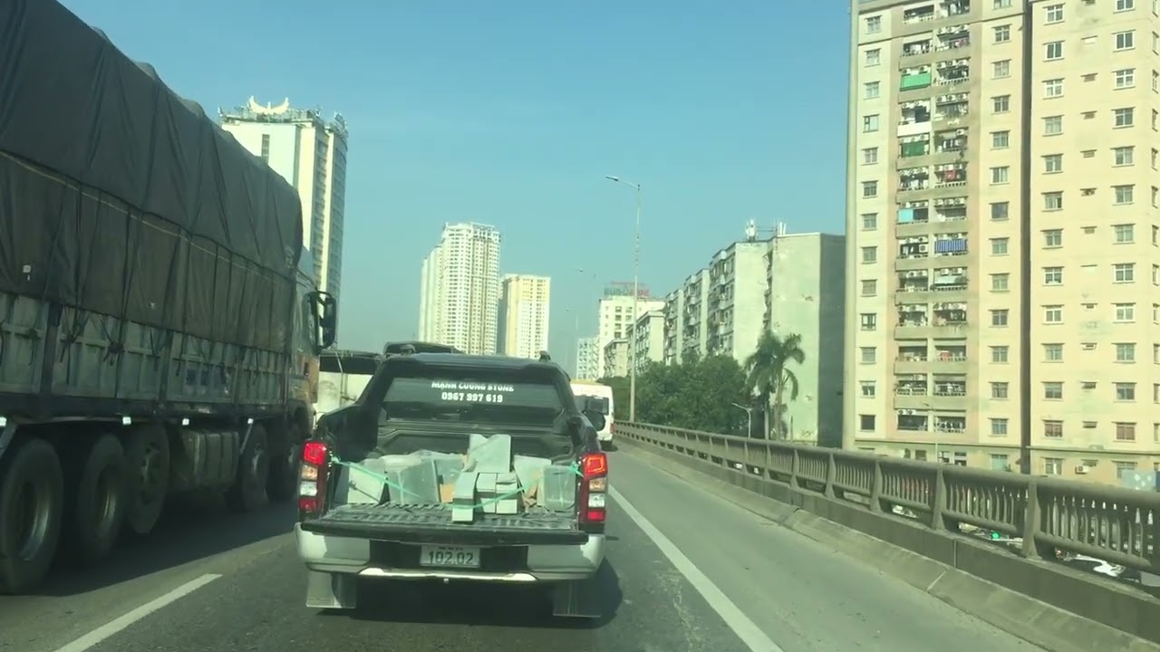 Village Glasscourt Centipede Strip — 4K POV Night Windy Coastal Skyline Ridge (No Talking)