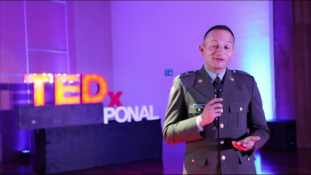 El poder transformador de las ideas. | Juan Carlos Quiroga Vera | TEDxPONAL