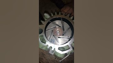 How a vacuum pump works