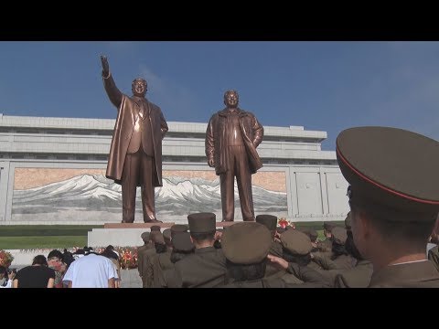 北朝鮮「軍の威力強化」 「先軍節」に献花や舞踏会