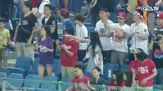04/05 義大 vs Lamigo 賽後，轟出滿貫砲的郭嚴文，獲選為單場MVP+Lamigo勝利煙火秀