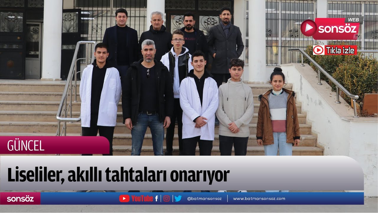 Liseliler, akıllı tahtaları onarıyor