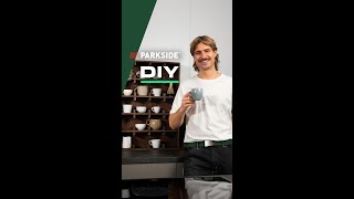 Nu trebuie să lipsească din niciun coffee corner: polița ta DIY pentru cești! ☕