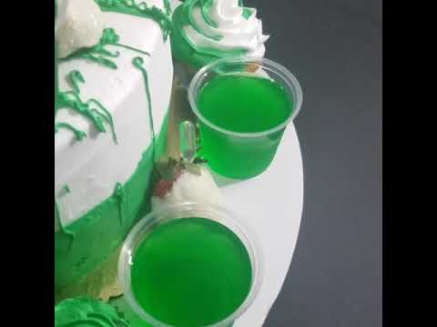 green-apple-ciroc-cake