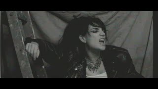Hana Piranha | I Wanna Leave (Official Music Video)