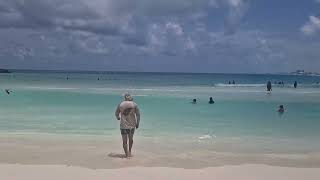 Playa Forum / Playa Gaviota Azul, Cancún, México. Forum Beach / Blue Seagull Beach, Cancun, México. 