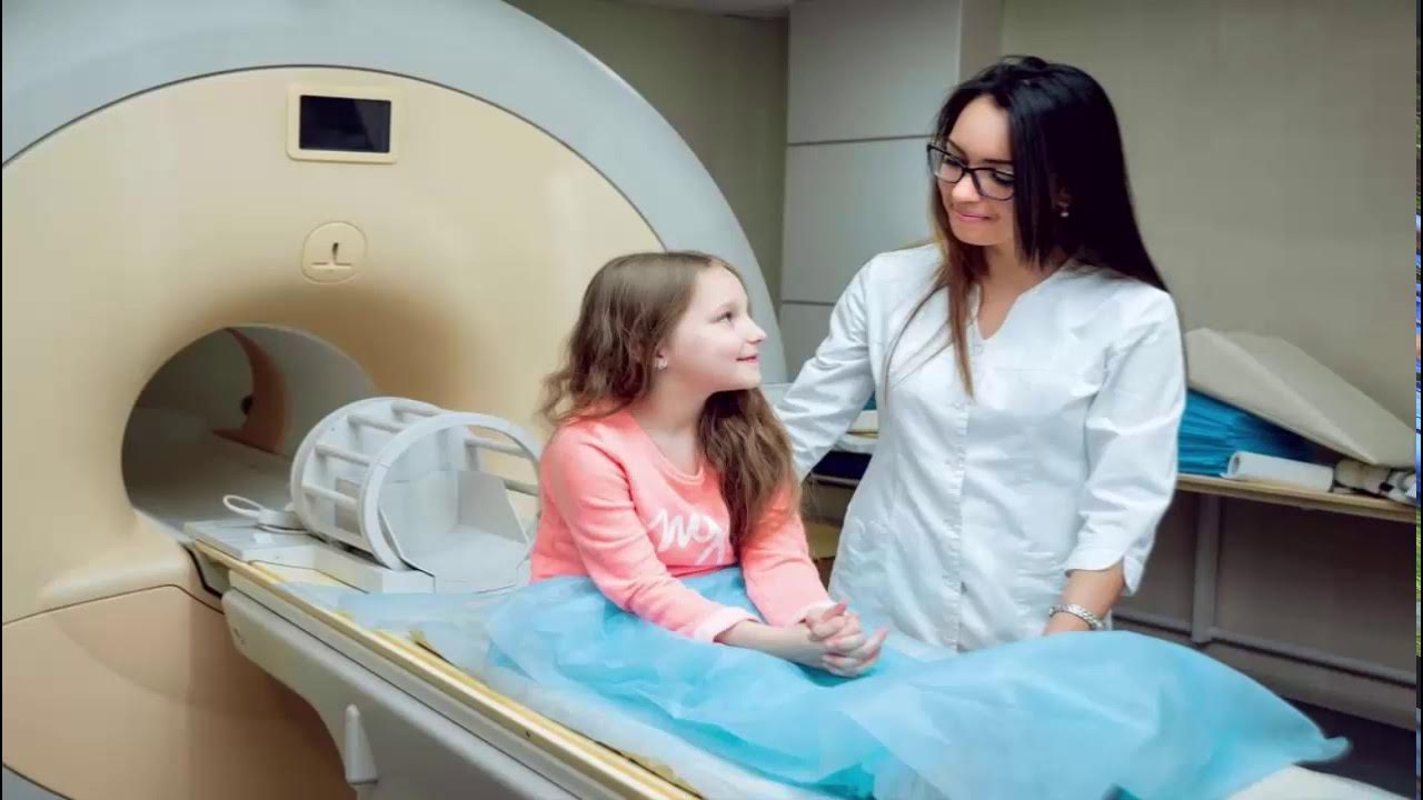 Как сделать детей весь процесс. Рентген маленьким детям. Детям делают укол в ягодицу. Куклы пупсики уколы. Рентген маленьким детям.