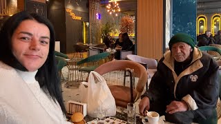 Një kafe që u bë zemër: Gjesti i Vasfije Goodman prek rrjetin