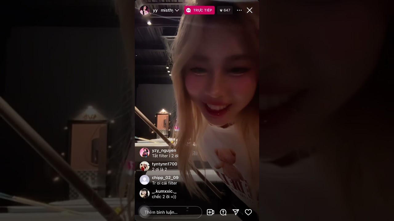 Misthy live broadcast đánh bida với Đồng Ánh Quỳnh bằng điện thoại bàn của quán [28.12.2024]