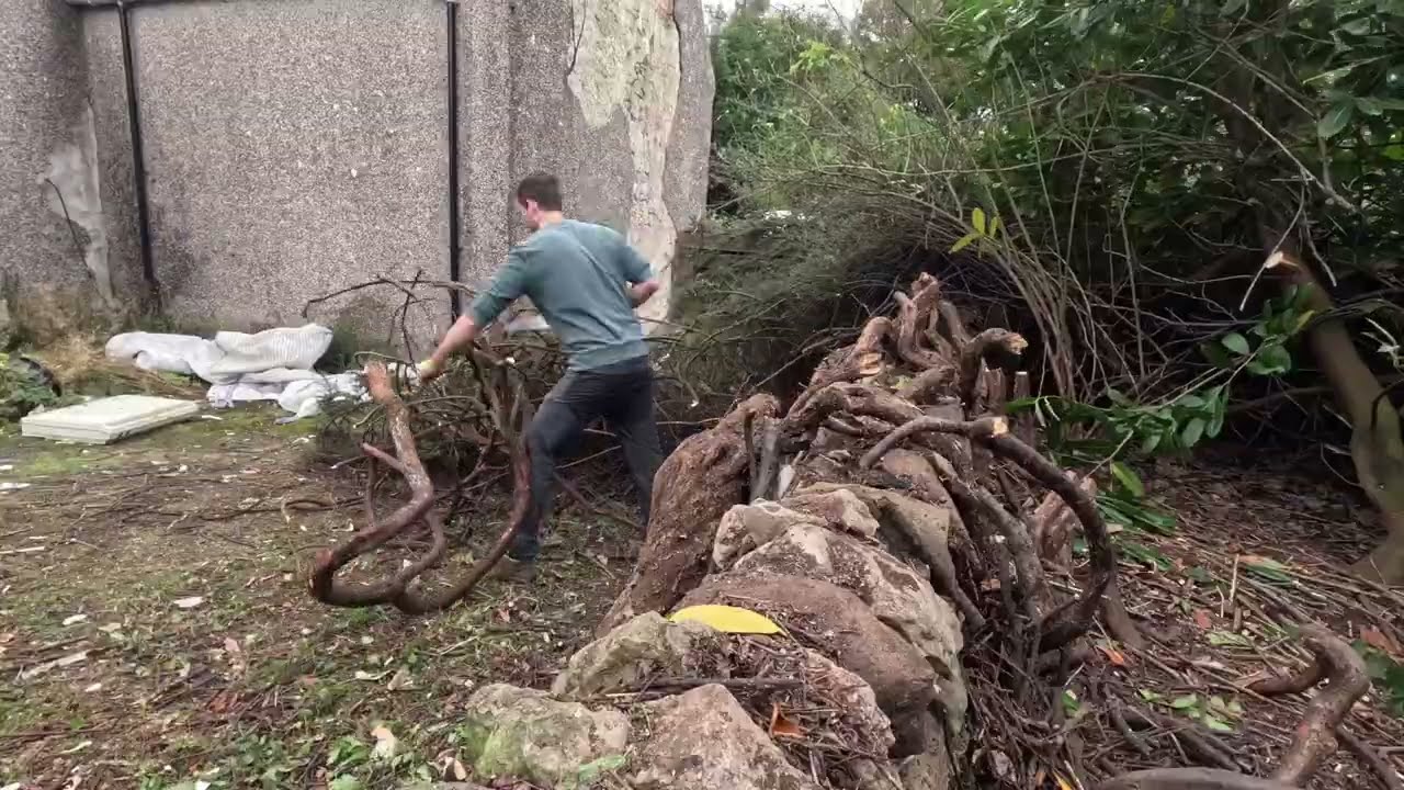 008: Drastic Weeding | Saving a 17th Century Scottish Farmhouse