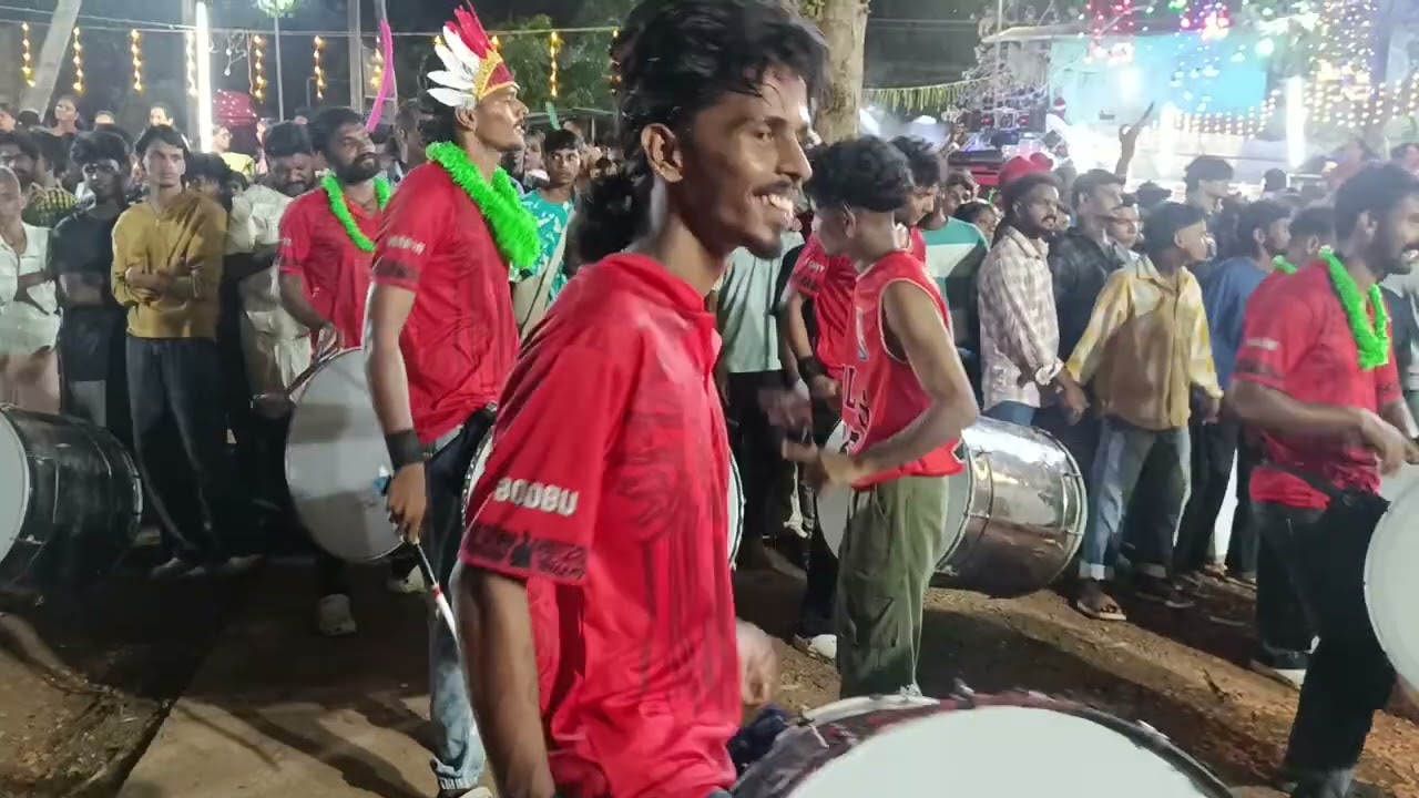 അടാട്ടിനെ പിടിച്ചു കുലുക്കി Blooms Nasik dhol💥 #blooms #nasikdhol #festival #trending #rhythm #vibes