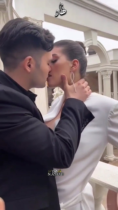 فيديو رومنسي مص شفايف💋😋