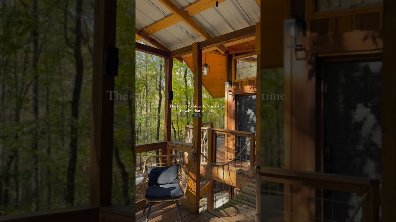 Escape to the enchanting Firefly Treehouses 🌟Nestled in the heart of Crane Hill, Alabama 🇺🇸