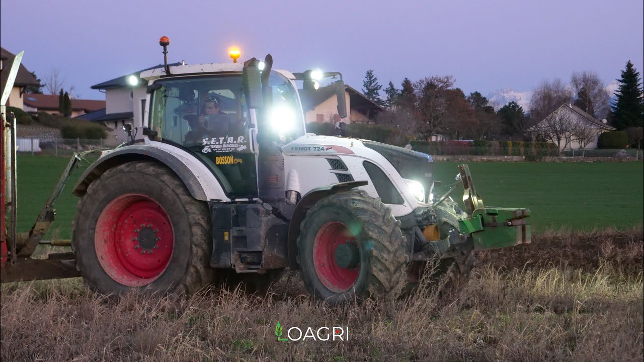 🐄FENDT 724 BLANC A L'ÉPANDAGE DE FUMIER  !