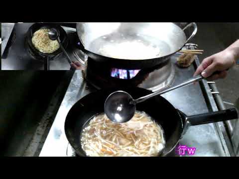 もやしレシピ　人気　もやしと鶏肉のピリ辛味噌炒め. 
