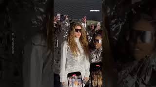 Shakira Couldnt Stand It When One Of Her Dancers Raised Her Hand.