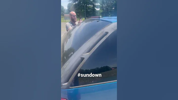 Sundown U 15 on Skar 2500 FLEXING!