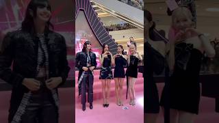 I met Blackpink for free at a mall 😍 #kpopshorts #blackpink