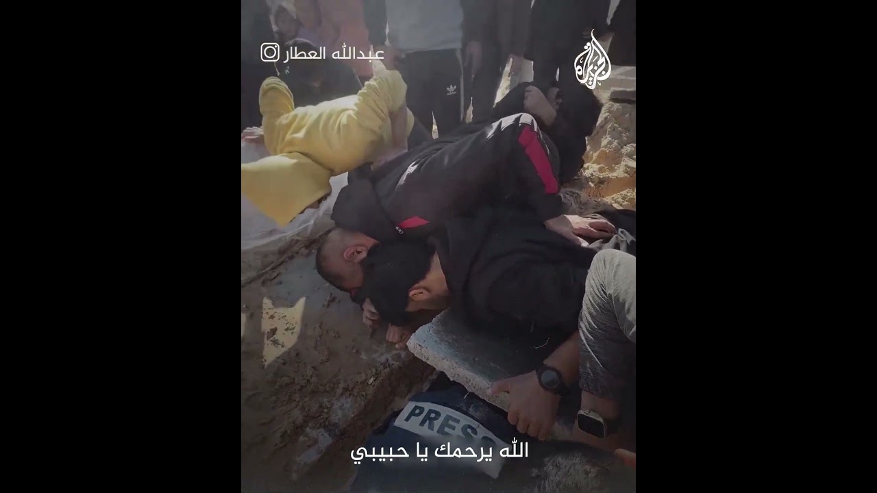 صحفي لمصطفى ثريا داخل قبره: “قل ربي الله”