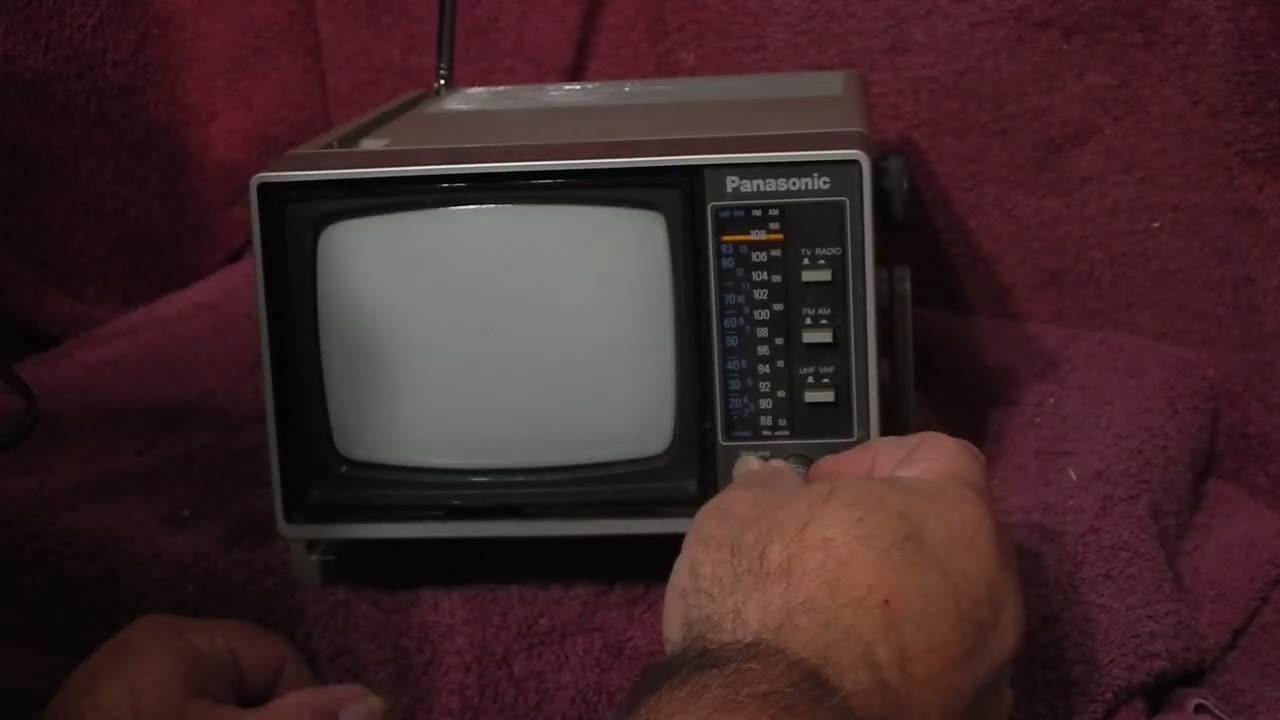 Panasonic TR-5091P TV AM FM Combo Watch It Work on YouTube
