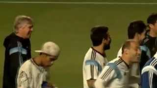 Messi Laughs When Fan Identical to Ronaldinho