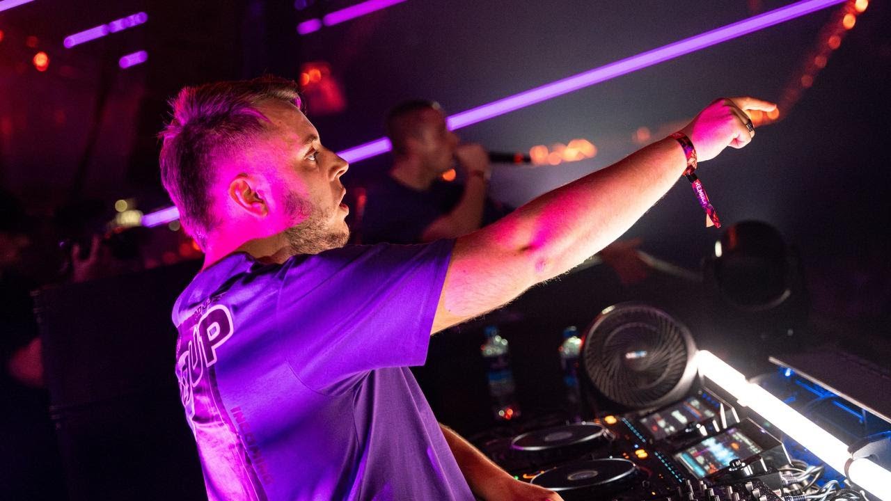 Adjuzt & Mc Activate - LVLDUP