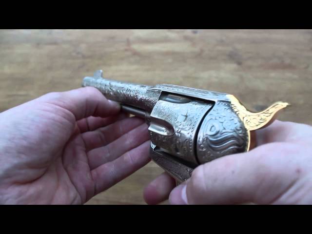 John Wayne Franklin Mint Colt .45 Revolver - YouTube