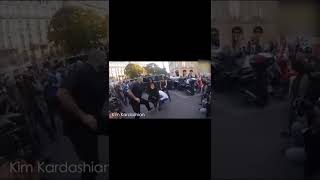 Crazy fan kisses Kim Kardashian's ass