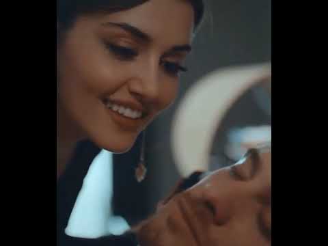 Hande Erçel &