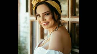 Ebru Gündeş - Bir Gün Aşklar Biter