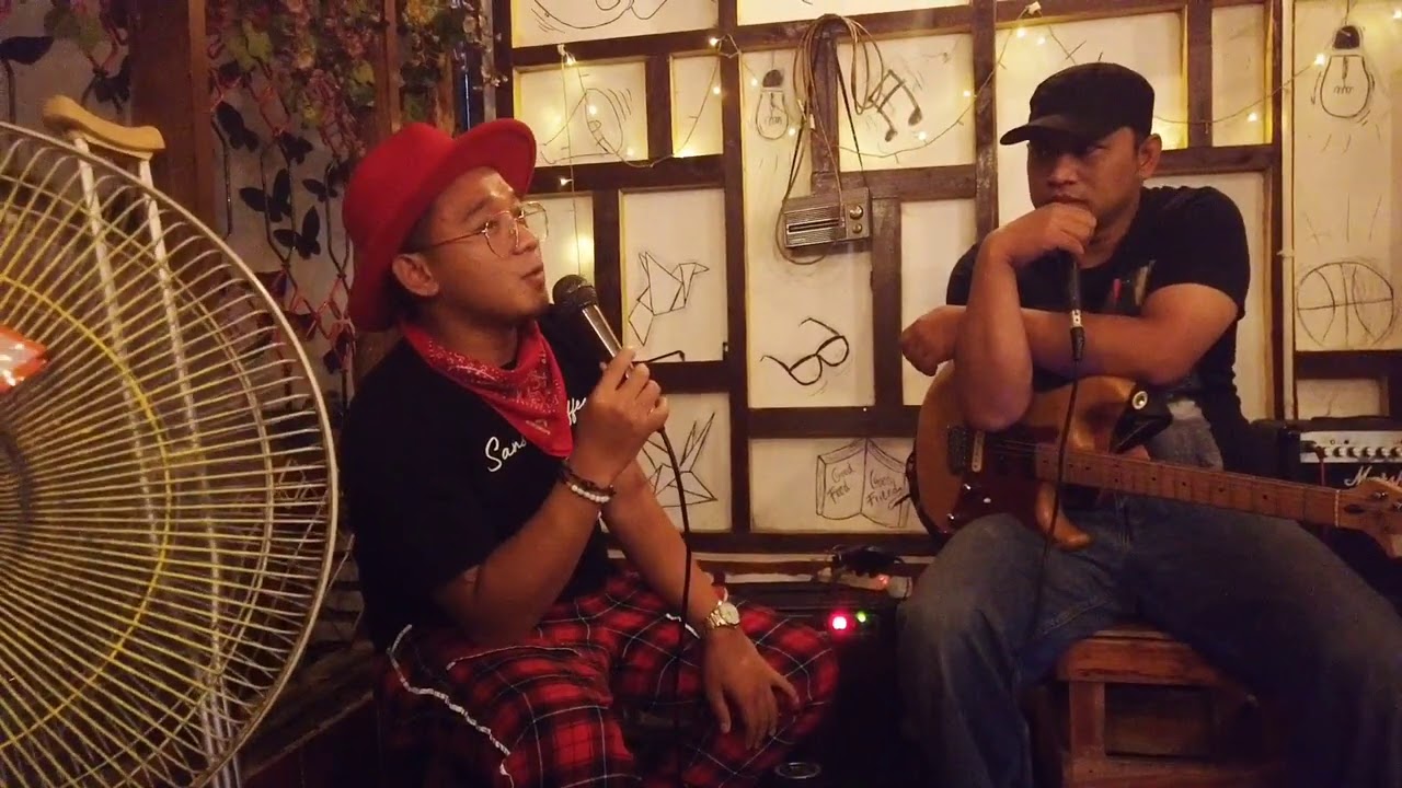 EDISI GITARIS IRONI BAND mas gundi