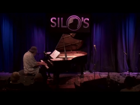 Mike Greensill- Evening Jazz // Edgardo Cambon y LaTiDo - Latin Night