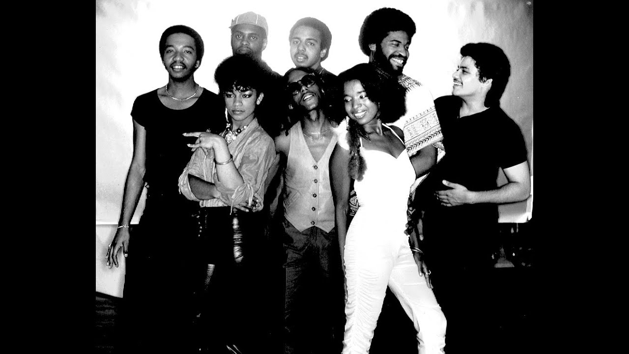 Aurra - Live And Let Live (1983) - YouTube