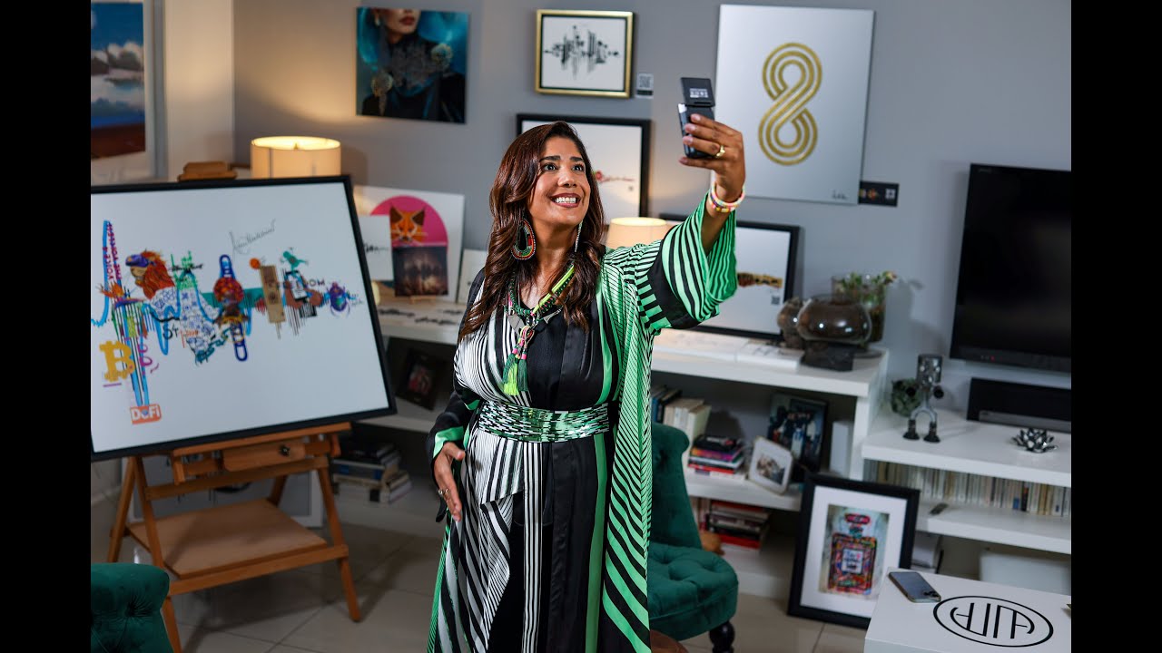 Unleash Your Creativity with Canon PowerShot V10!