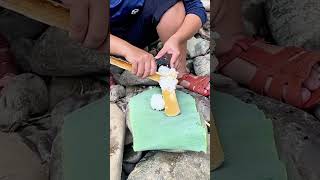 Bamboo Rice &amp; Wild Chili Salt | Survival Cooking #survival #primitivecooking #asmr