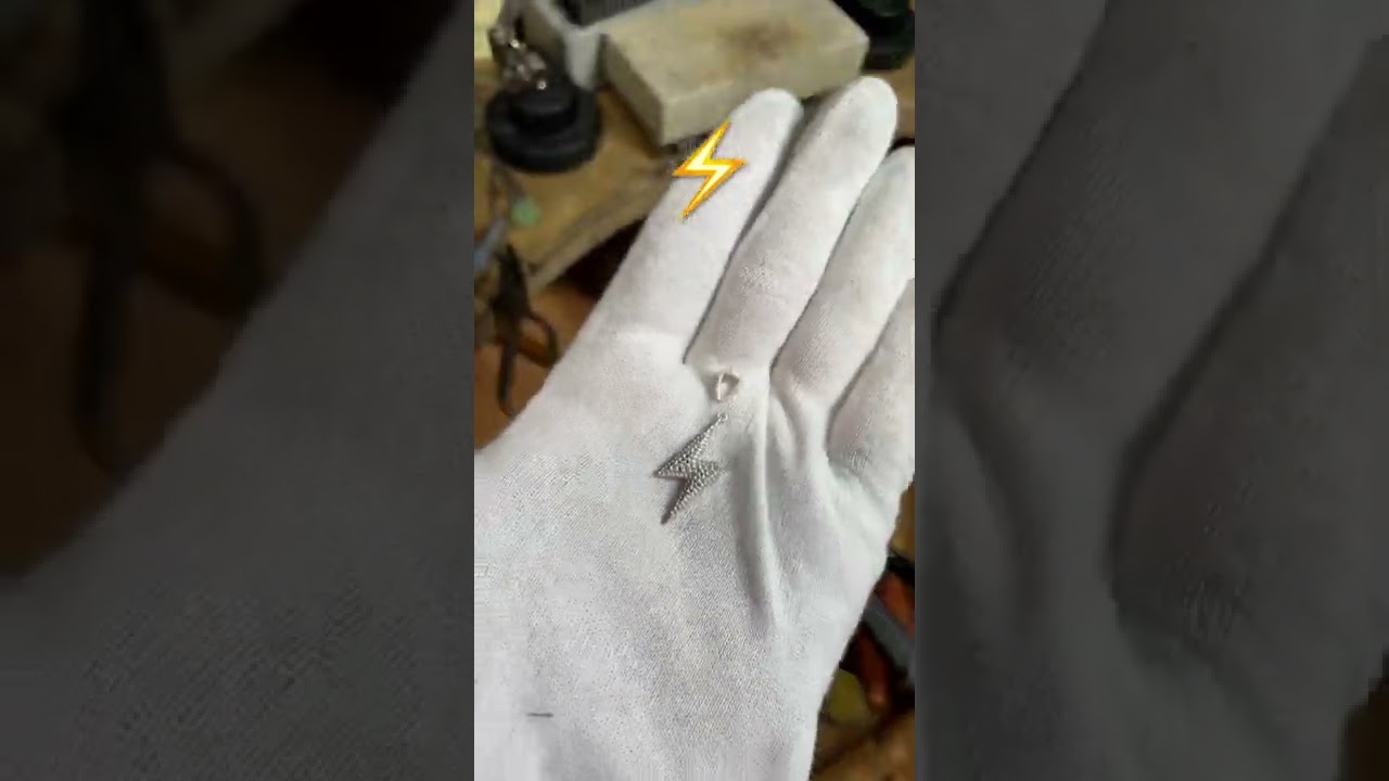 Blitz Pendant ⚡️⚡️⚡️⚡️