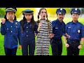 ¿Cómo Ser Buen Policía? Emma y Jannie Como Oficiales de Policía | Disfraces de Policia Para Niños