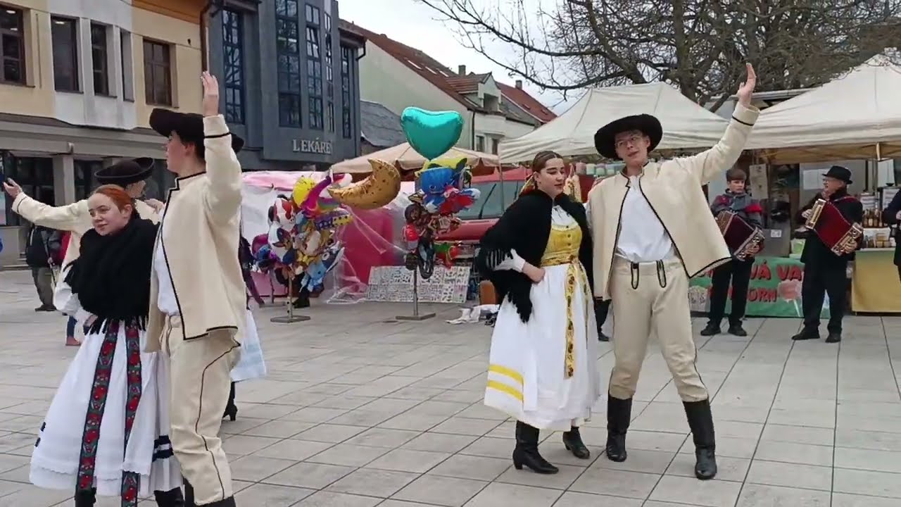 Heligónkári spod Lysca a FS Turiec - Vystúpenie na Veľkonočných trhoch v Martine