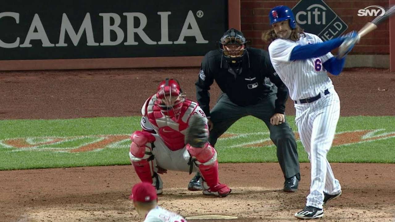 PHI@NYM: Gsellman collects first hit of season