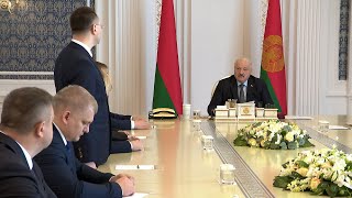 Лукашенко: Задачи, мужики, все знаете! Я не единожды об этом говорил! Год особый!