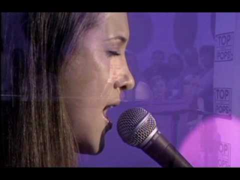 Vanessa Carlton - A Thousand Miles (Live @ TOTP)