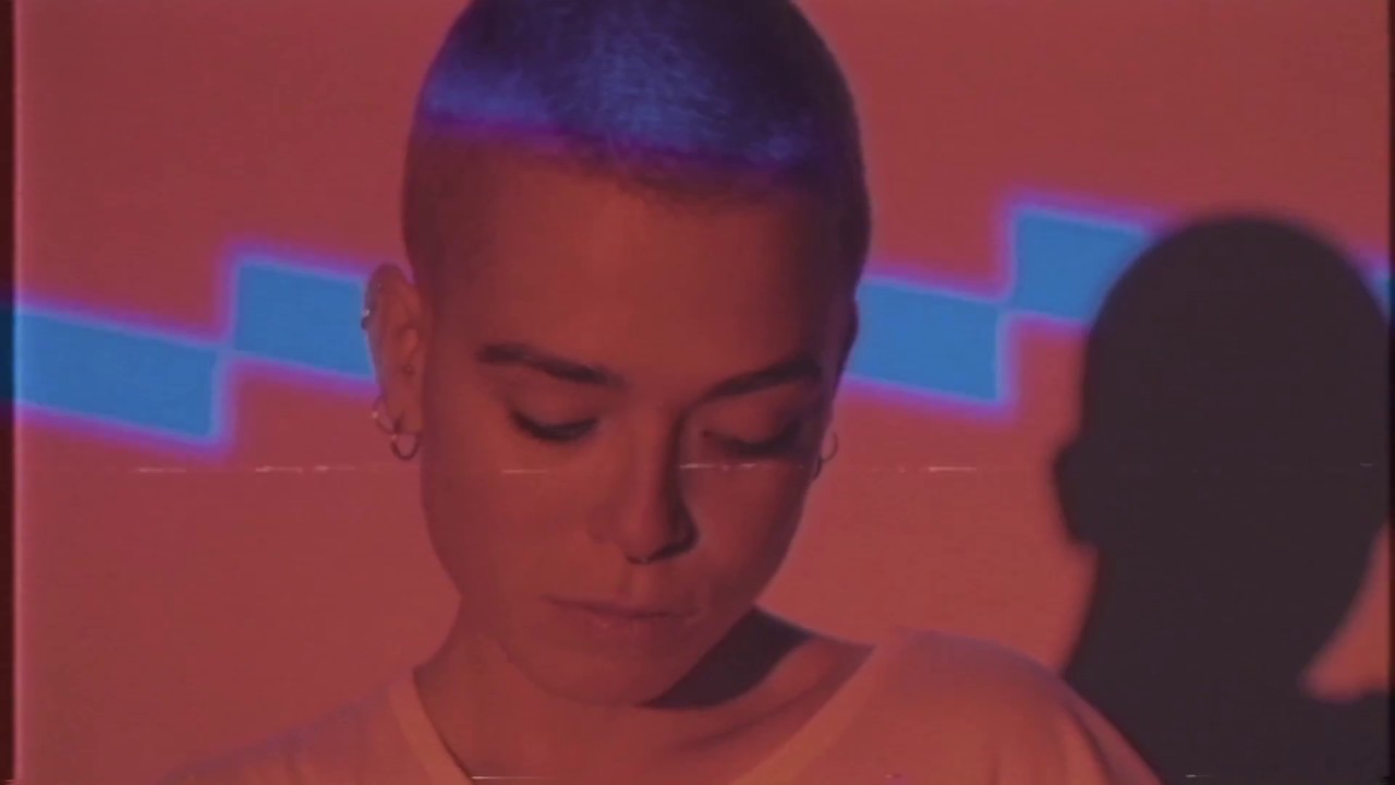 Watch Postino - Anna ha vent'anni on YouTube Watch Postino - Anna ha vent'anni on YouTube