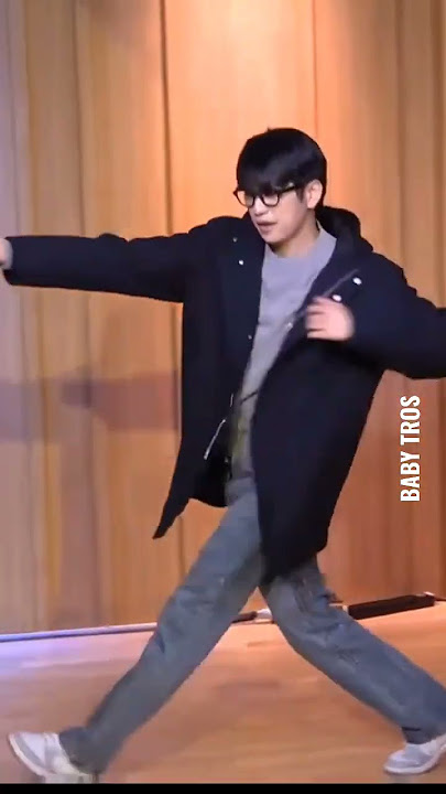 Park Jinyoung Dancing to Hype Boy #jinyoung #got7 #hypeboy #challenge #newjeans #sbs #radio