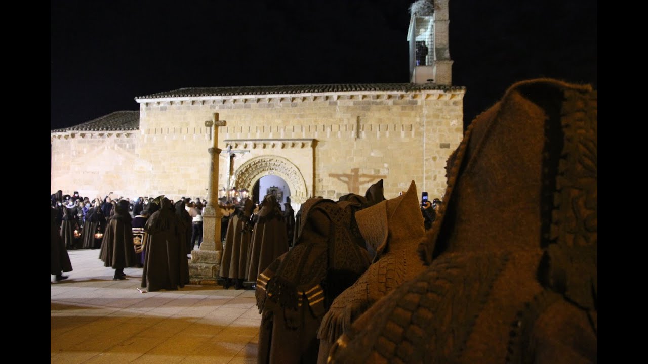 El Miserere Alistano cierra la Procesión de las Capas Pardas de Zamora 2022