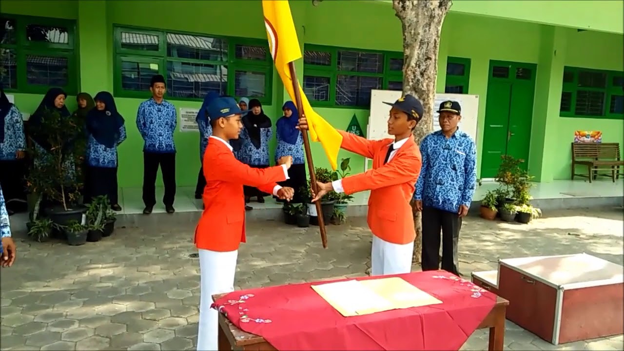 Upacara Hari Sumpah Pemuda dan Pelantikan Pengurus OSIS SMP 1 Imogiri
