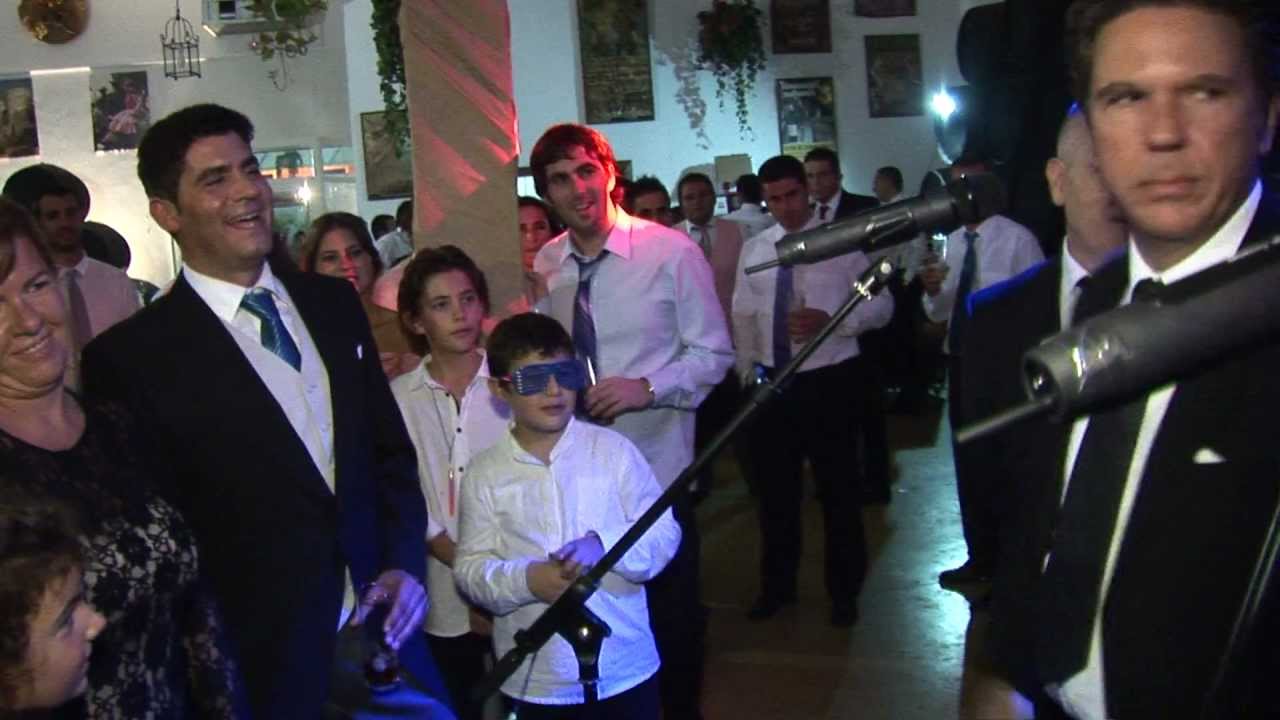 Boda Ismael y Rocio chirigota del Yuyu.mpeg