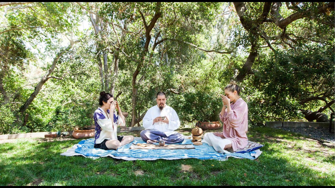Shiva Rose + Wu De + Baeyln Elspeth share living tea together