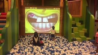 Interactive Projection for ball pool